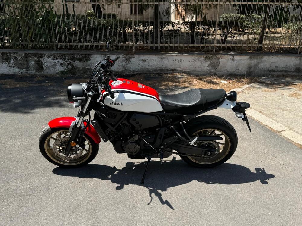 Yamaha XSR 700 (2021) (2)