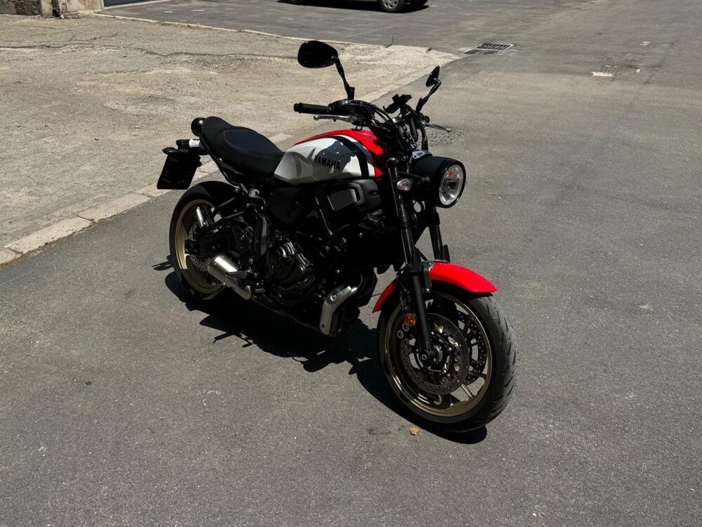 Yamaha XSR 700 (2021) (4)