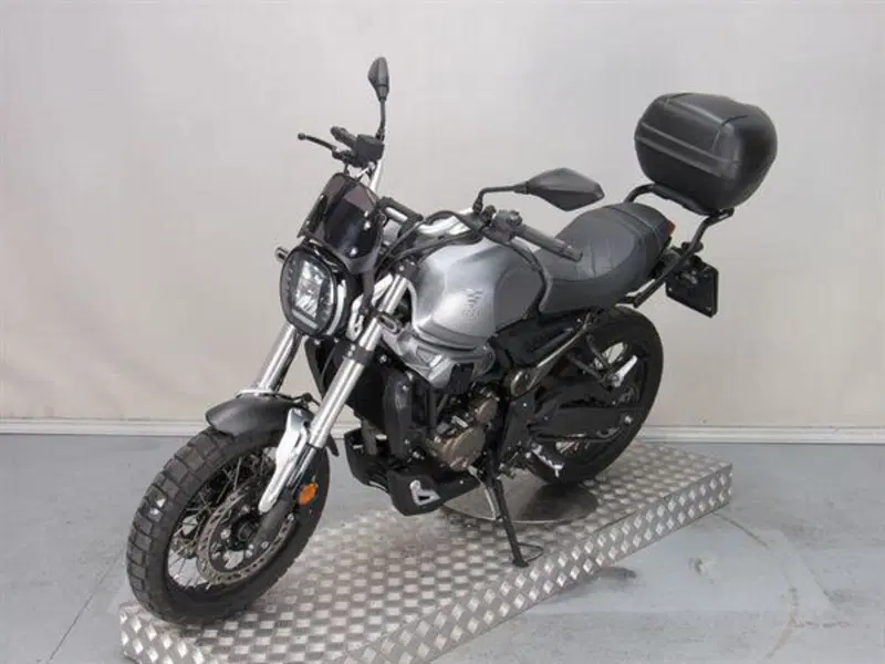 Voge Trofeo 300ACX Scrambler (2021 - 26) (4)