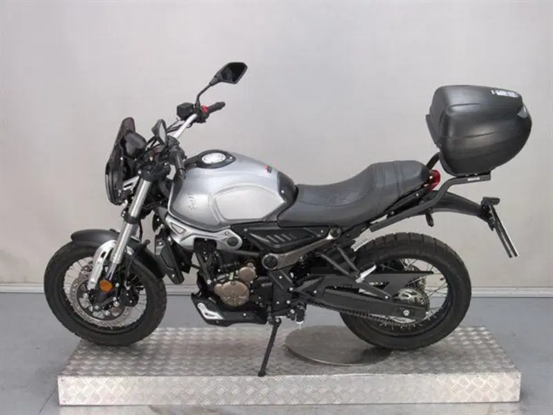 Voge Trofeo 300ACX Scrambler (2021 - 26) (5)