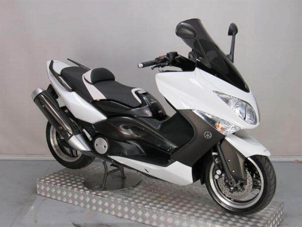 Yamaha T-Max 500 White Max (2010 - 11) (2)