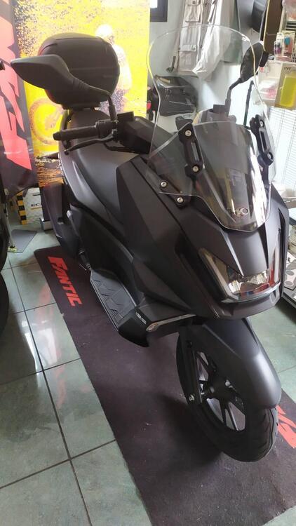 Kymco Skytown 125i (2024) (2)