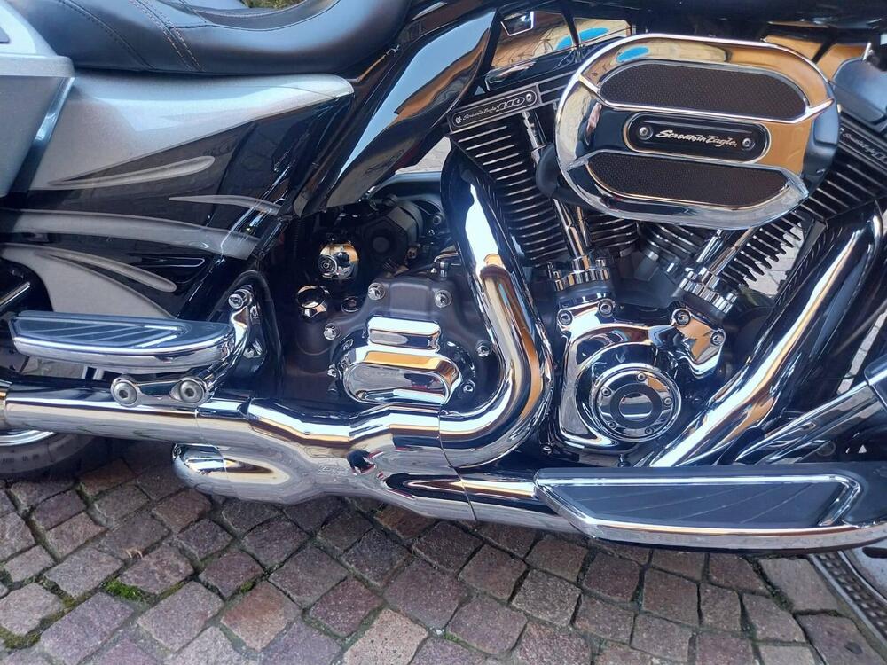 Harley-Davidson 1800 Street Glide (2014 - 15) - FLHXSE (5)