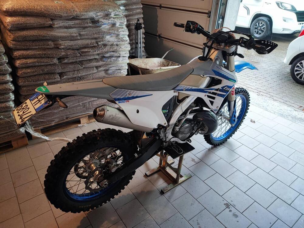 Tm Moto EN 300 Fi ES 2T (2024) (3)