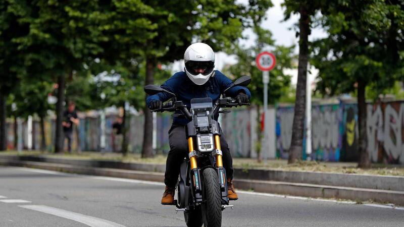 E se non si consumassero mai i freni? BMW al lavoro sulla frenata magnetica