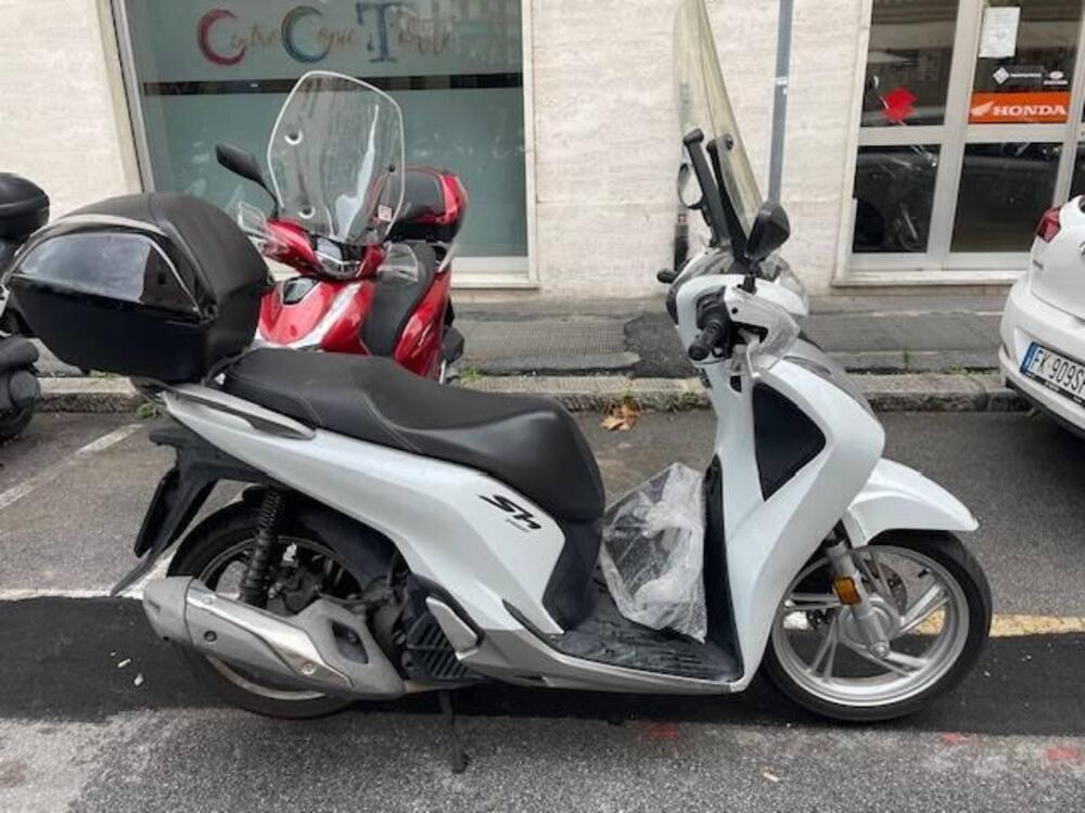 Honda SH 150 i (2017 - 19) (2)