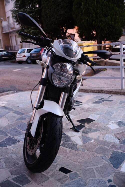 Ducati Monster 696 (2008 - 13) (3)