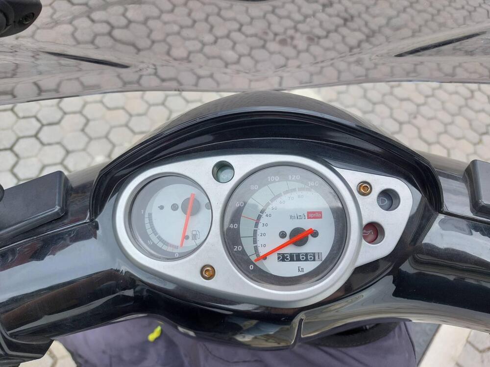 Aprilia Sportcity One 125 (2008 - 12) (5)