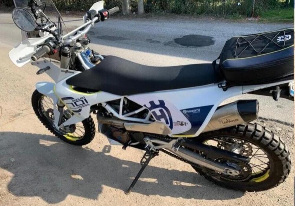 Husqvarna 701 Enduro (2017 - 19) (3)