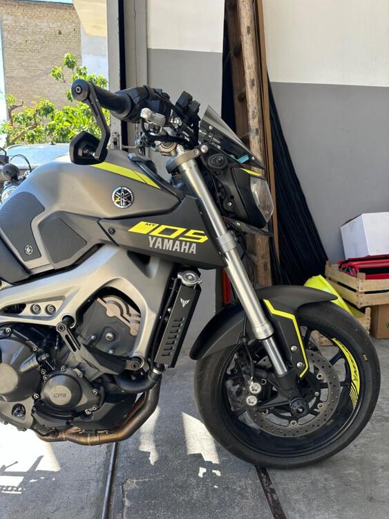 Yamaha MT-09 (2013 - 15) (4)