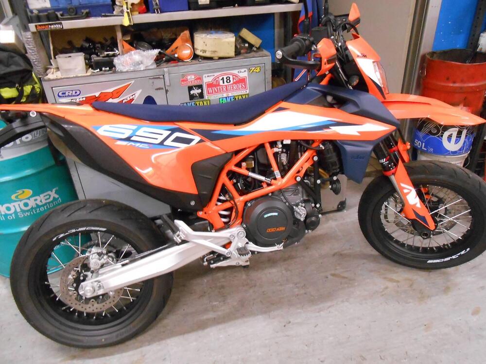 KTM 690 SMC R (2023 - 24)