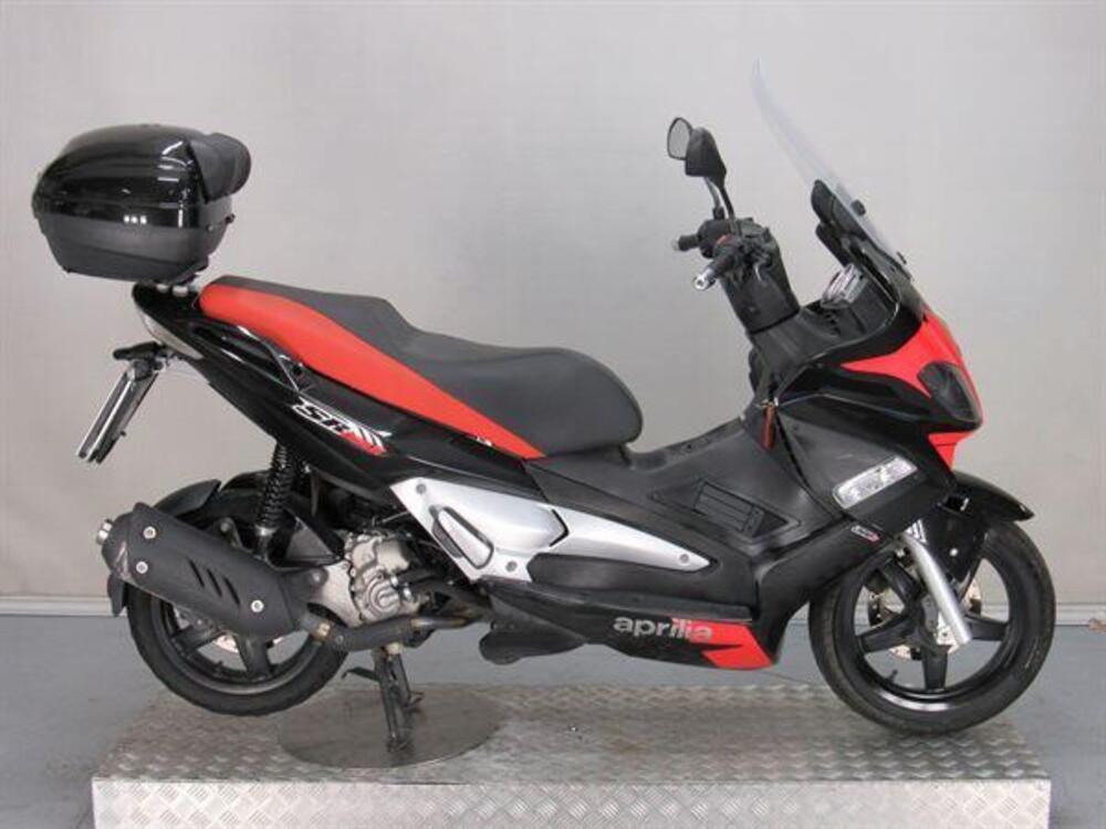 Aprilia SR Max 300 (2011 - 16)