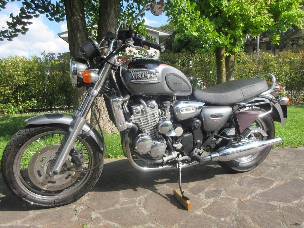 Triumph Thunderbird 900 (2002) (3)