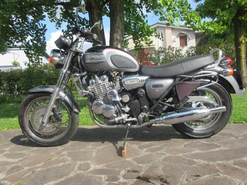 Triumph Thunderbird 900 (2002) (4)