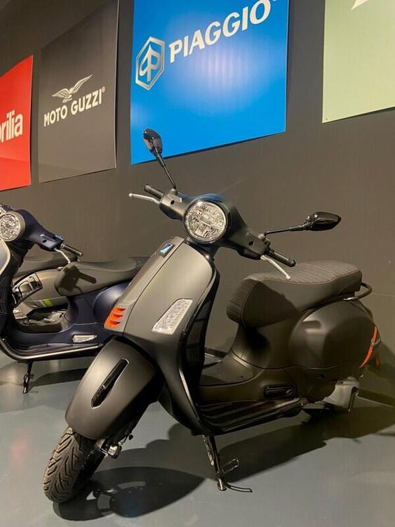 Vespa GTS 300 Super Sport (2023 - 24)