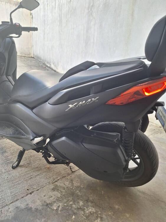 Yamaha X-Max 300 (2021 - 24) (4)