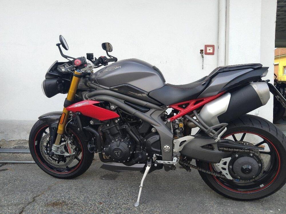 Triumph Speed Triple 1050 R ABS (2016 - 17) (2)