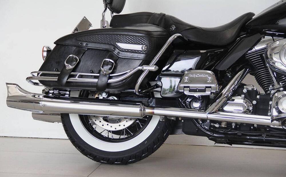 Harley-Davidson 1584 Road King Classic (2007 - 10) - FLHRC (3)