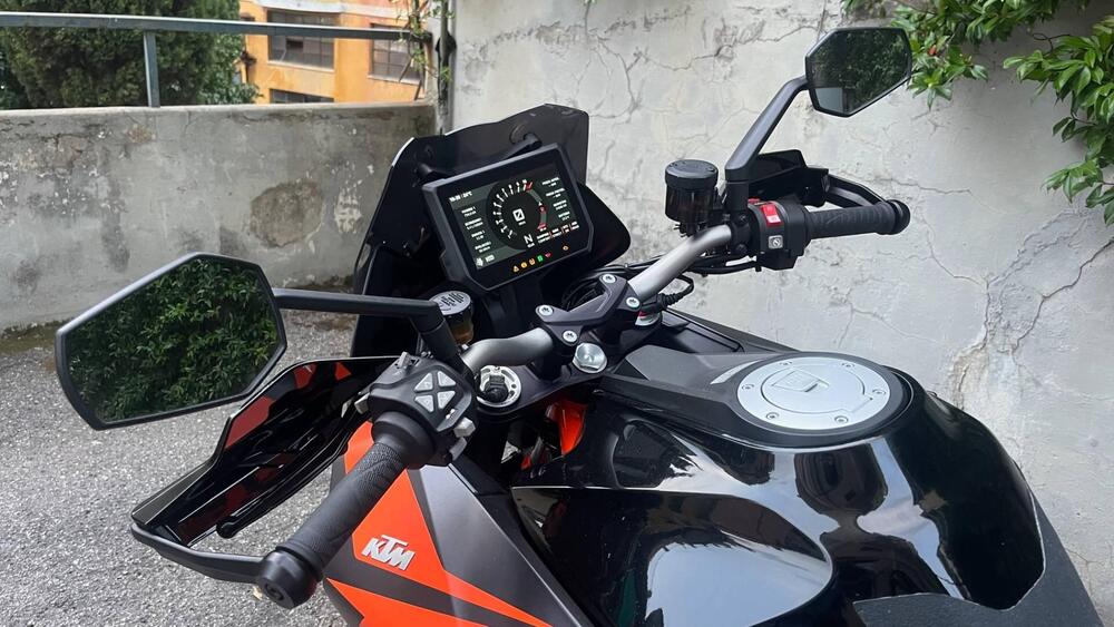 KTM 1290 Super Duke GT (2019 - 20) (4)