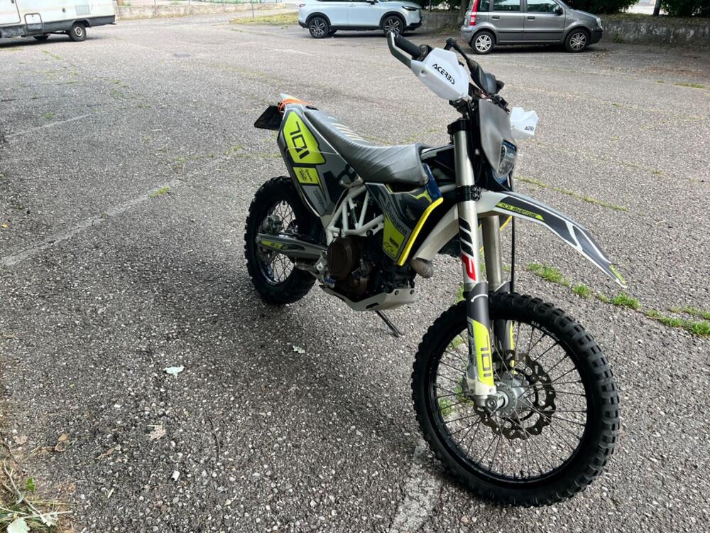 Husqvarna 701 Enduro (2017 - 19) (2)