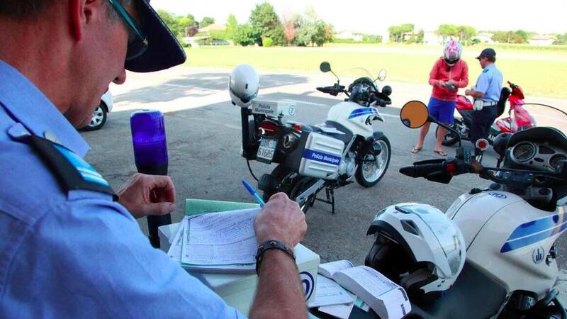 Corse in moto a Bologna: dopo il blitz della Polizia locale arriva una raffica di multe