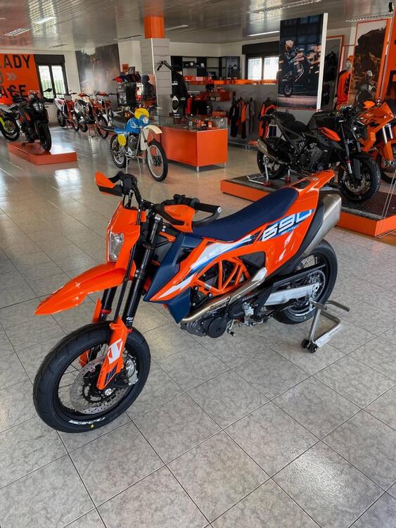 KTM 690 SMC R (2023 - 24)