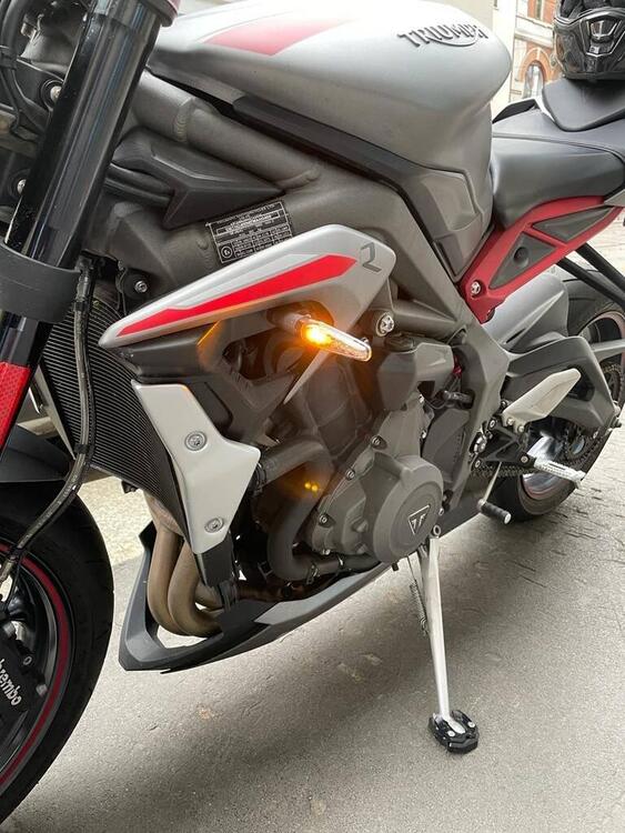 Triumph Street Triple R (2020 - 23) (3)