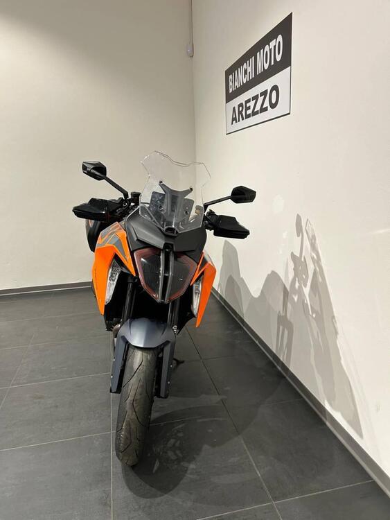 KTM 1290 Super Duke GT (2022 - 24) (3)