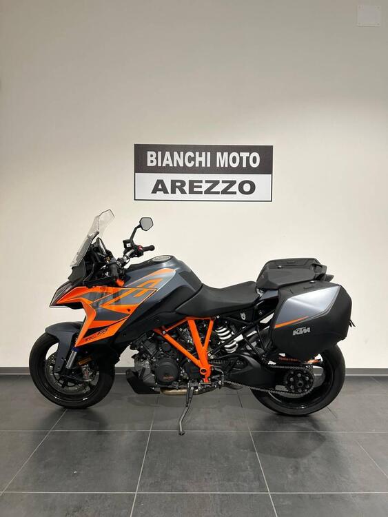 KTM 1290 Super Duke GT (2022 - 24) (2)