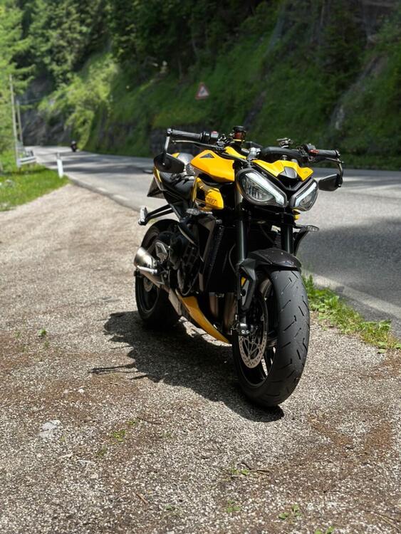 Triumph Street Triple 765 RS (2023 - 24) (5)