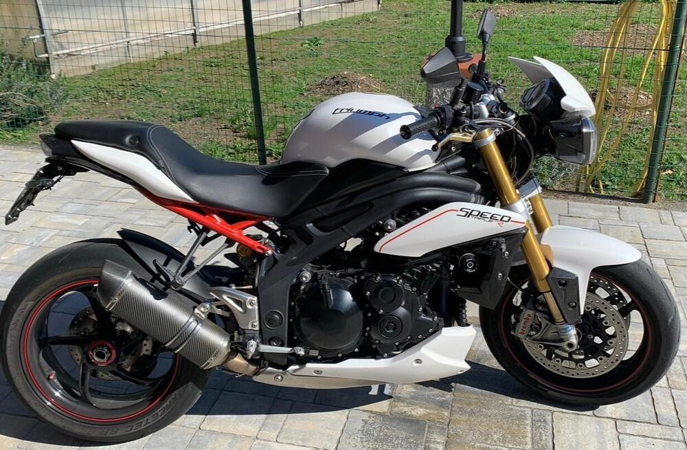 Triumph Speed Triple 1050 R ABS (2011 - 15) (3)