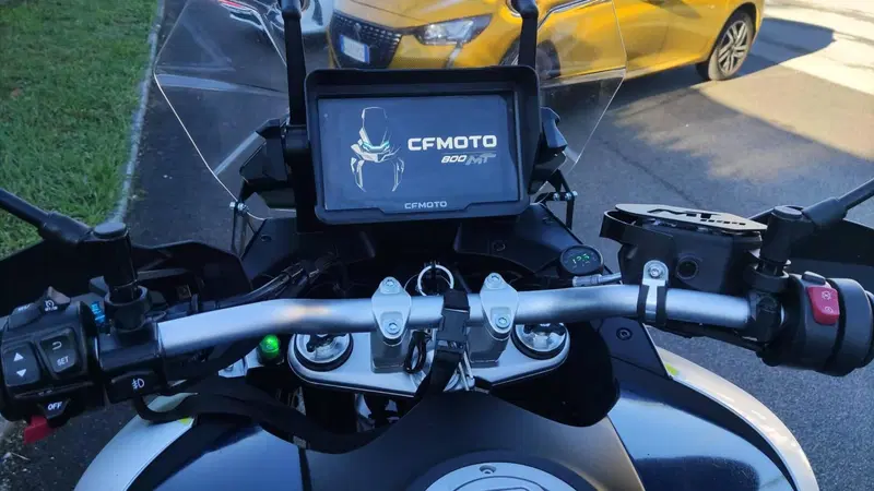 CFMOTO 800MT Touring (2022 - 26) (10)