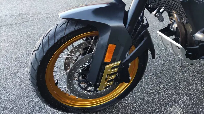 CFMOTO 800MT Touring (2022 - 26) (12)