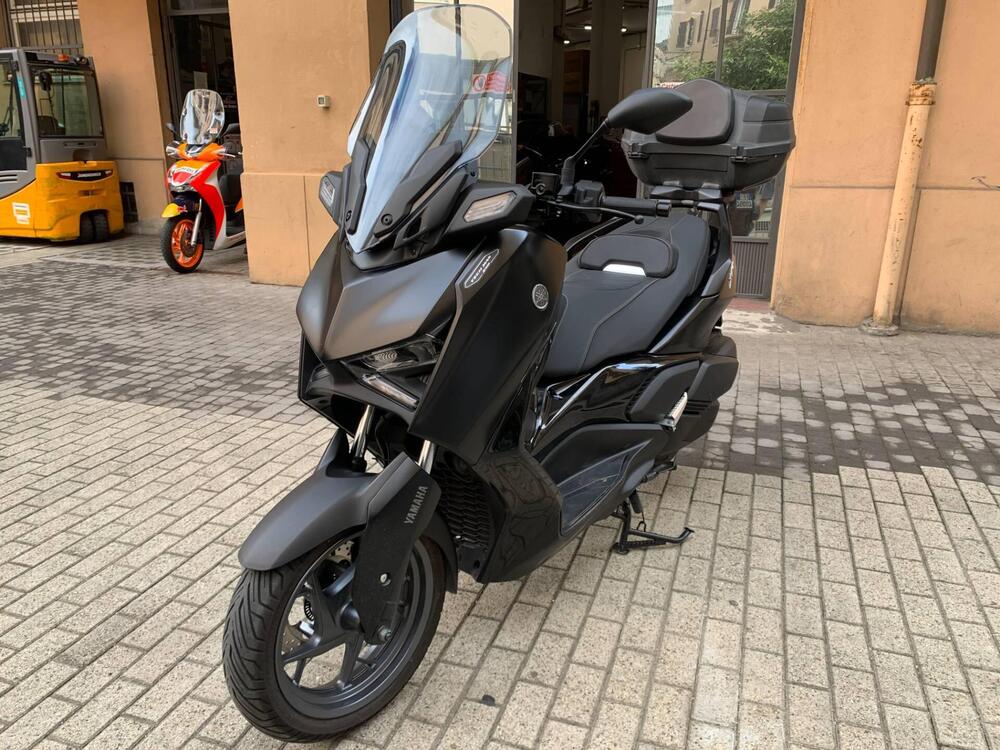 Yamaha X-Max 300 Tech Max (2021 - 24) (2)