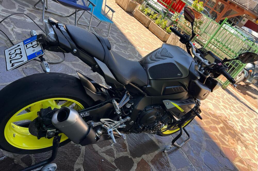 Yamaha MT-10 (2017 - 20) (2)