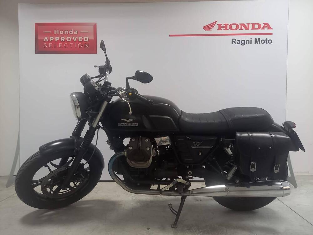 Moto Guzzi V7 Stone (2012 - 15) (4)