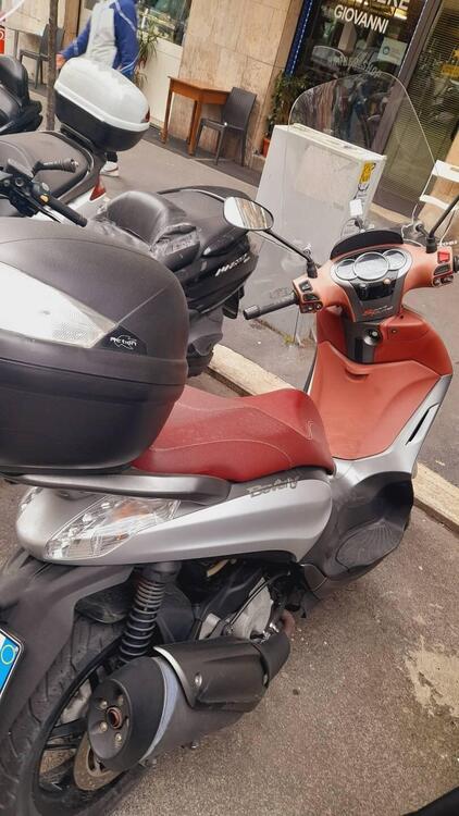 Piaggio Beverly 350 SportTouring ie ABS (2011 - 17) (3)