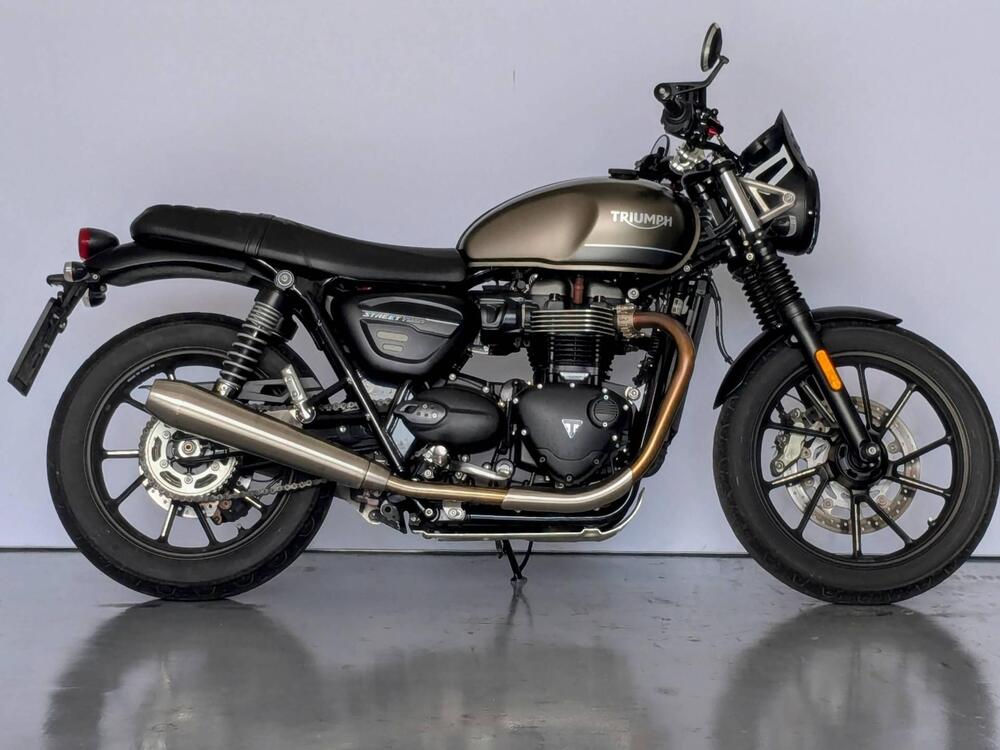 Triumph Street Twin 900 (2021 - 22) (2)