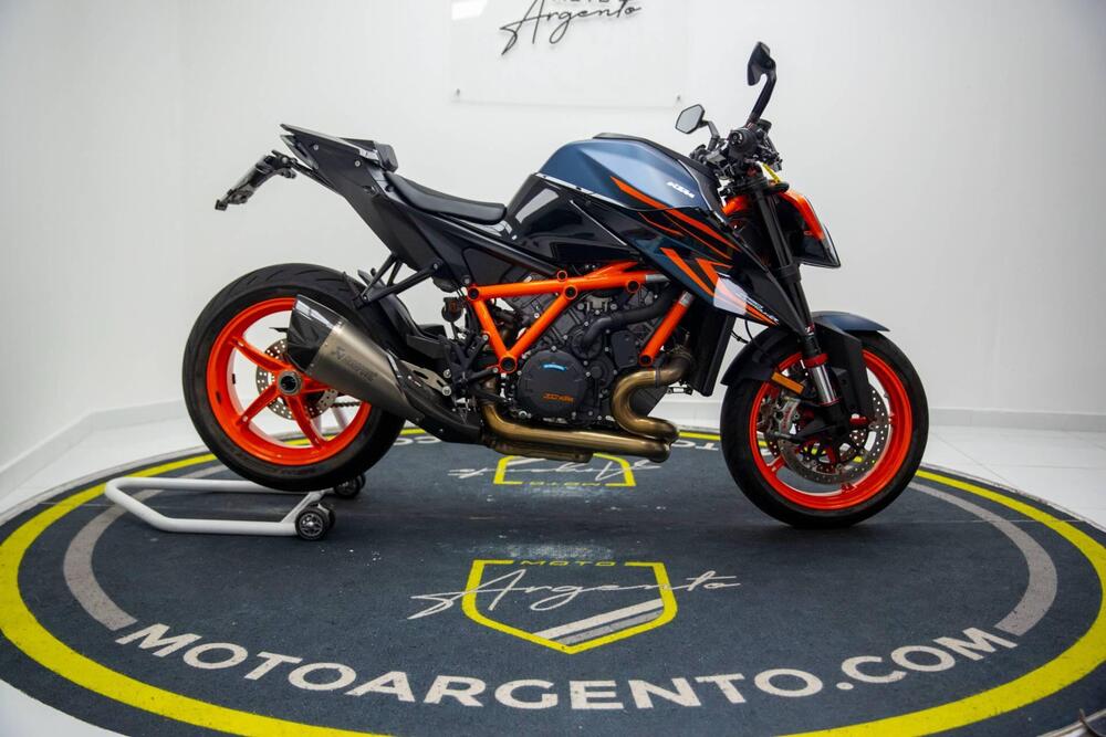 KTM 1290 Super Duke R (2022 - 23) (2)