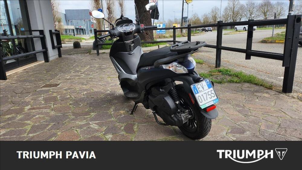 Piaggio Beverly 300 i.e. ABS-ASR (2016 - 20) (2)