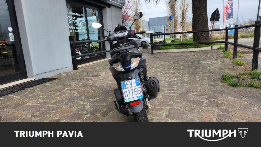 Piaggio Beverly 300 i.e. ABS-ASR (2016 - 20) (3)