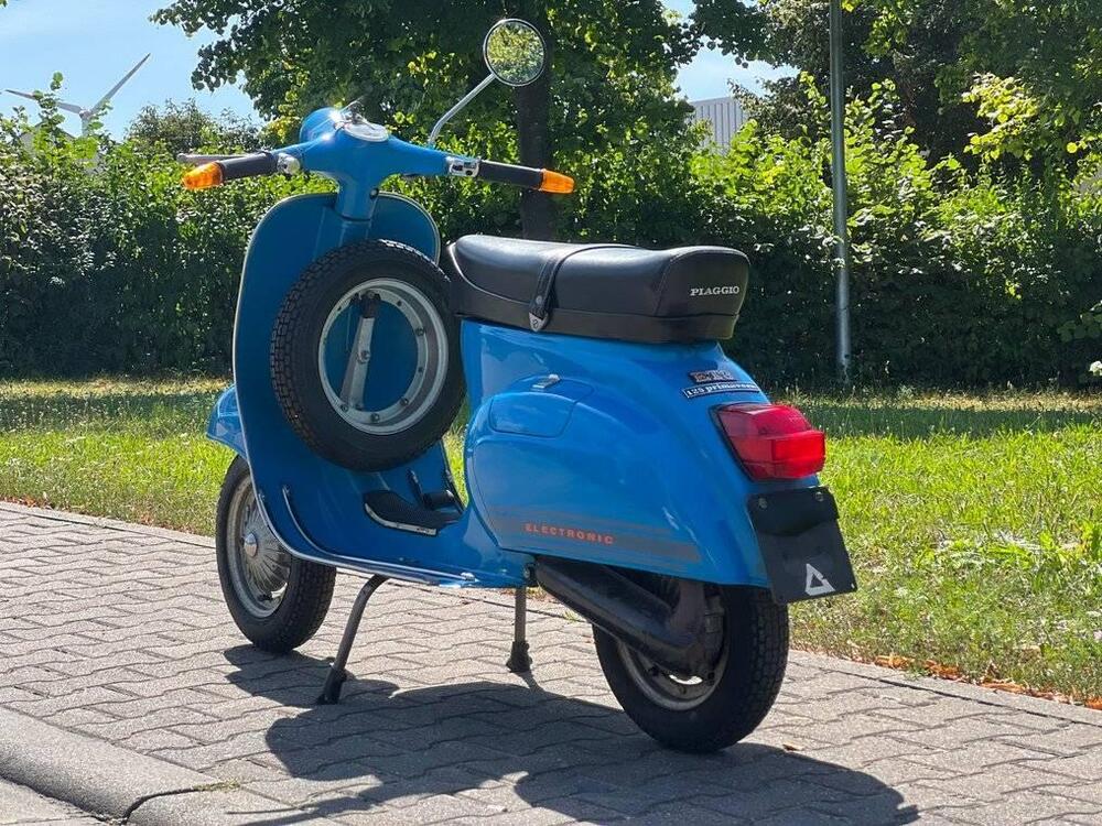 Vespa Primavera ET3 (4)