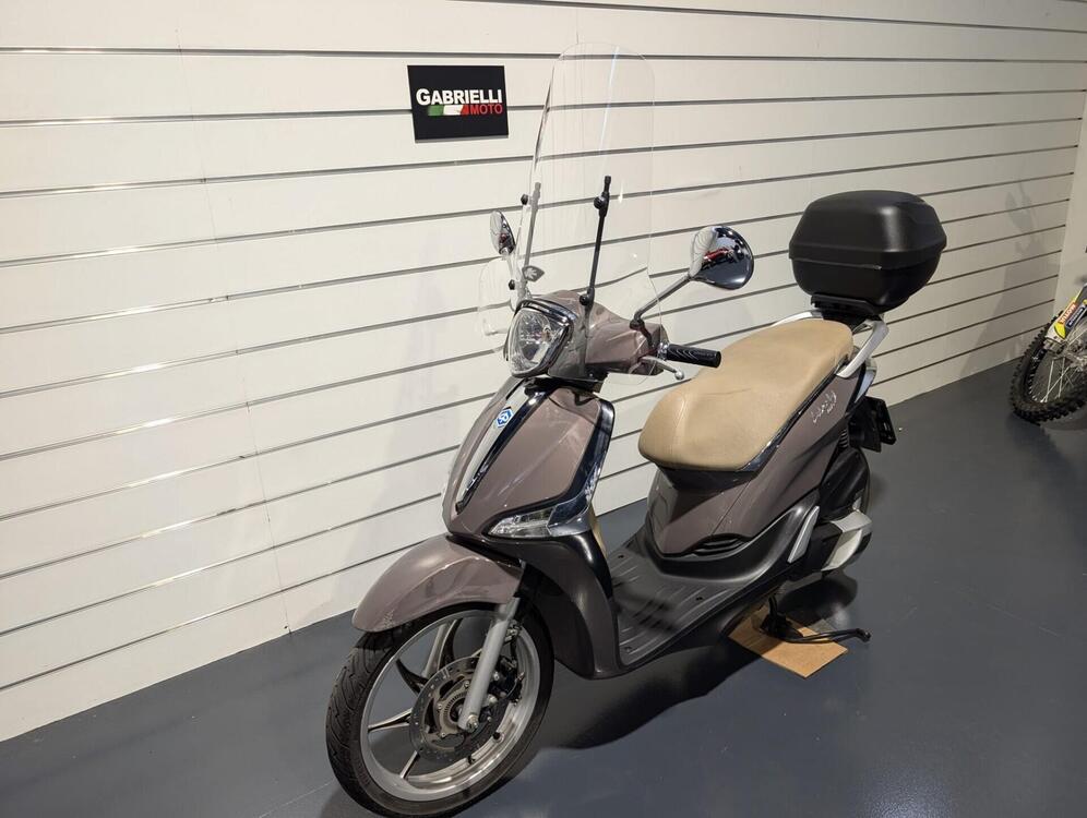 Piaggio Liberty 150 i-get ABS (2016) (2)