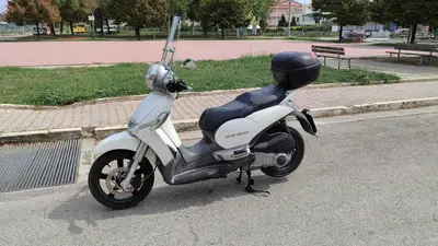 Aprilia Scarabeo 300 Special (2009 - 13) usata
