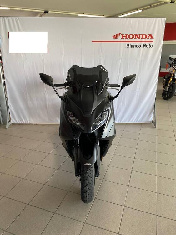 Yamaha T-Max 560 (2022 - 24) (4)