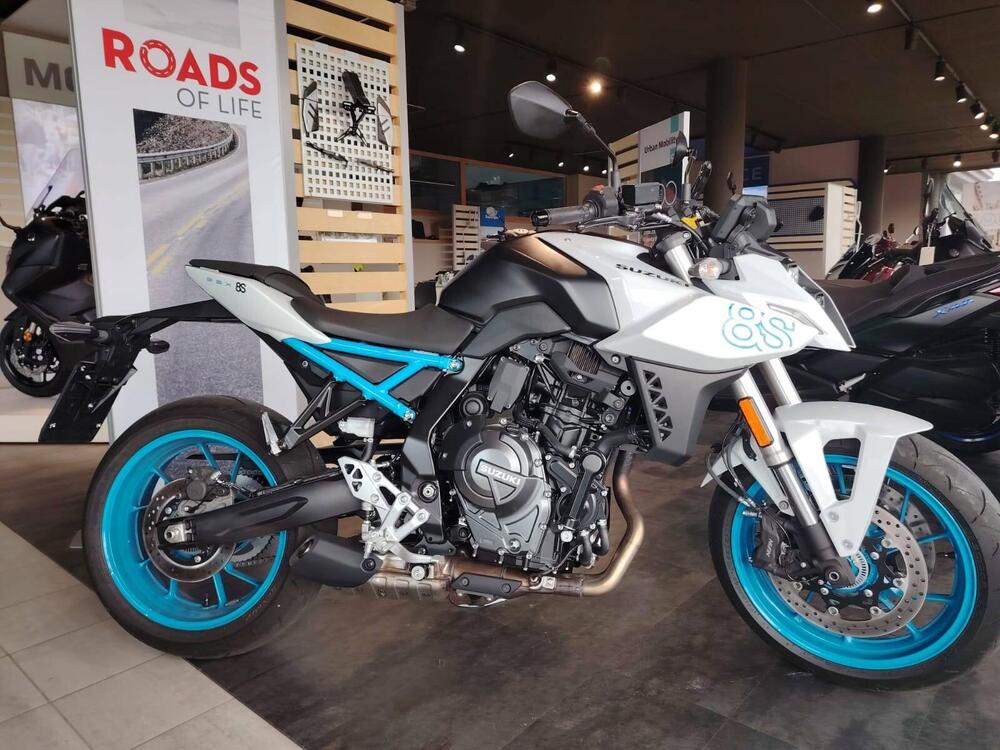 Suzuki GSX-8S (2023 - 24) (3)