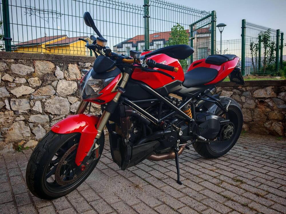 Ducati Streetfighter (2009 - 12) (5)