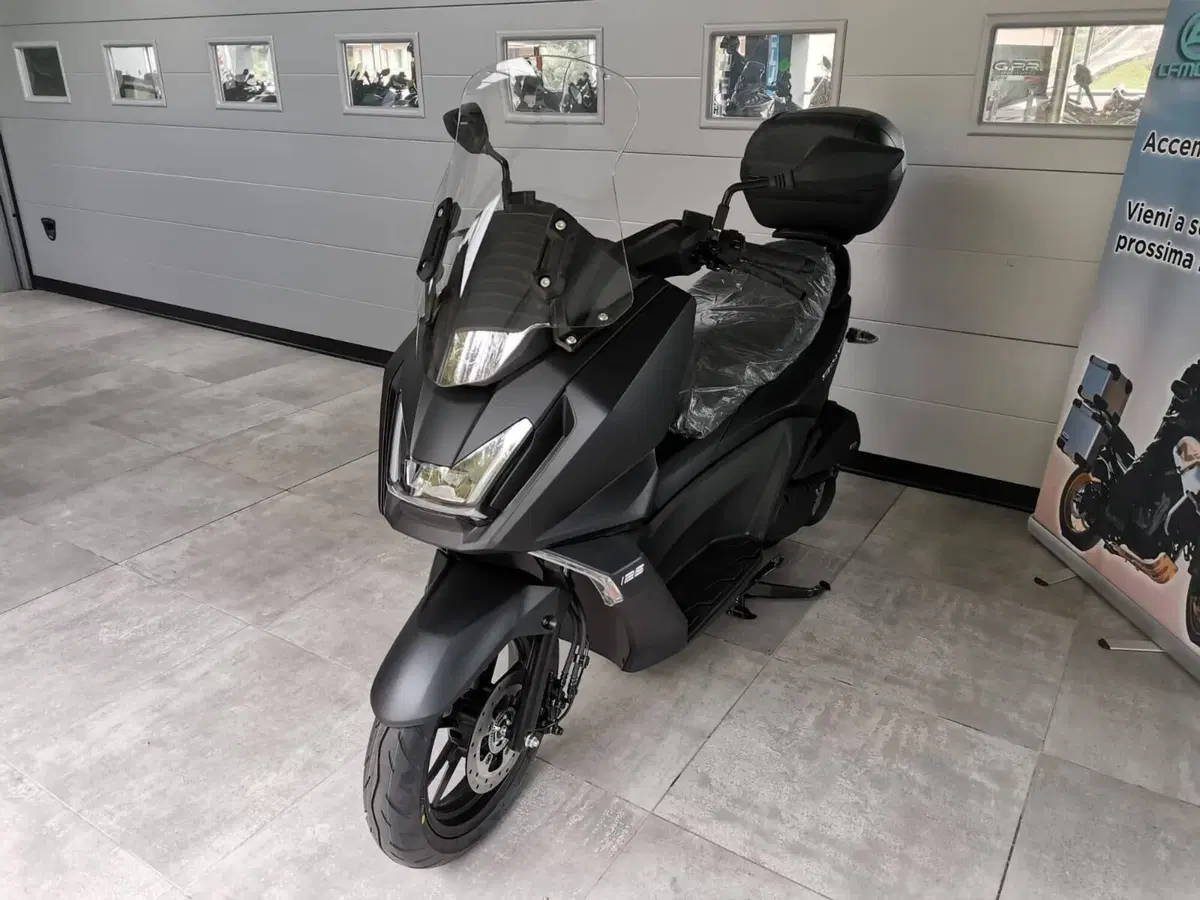 Kymco Skytown 125i (2024 - 26) (2)