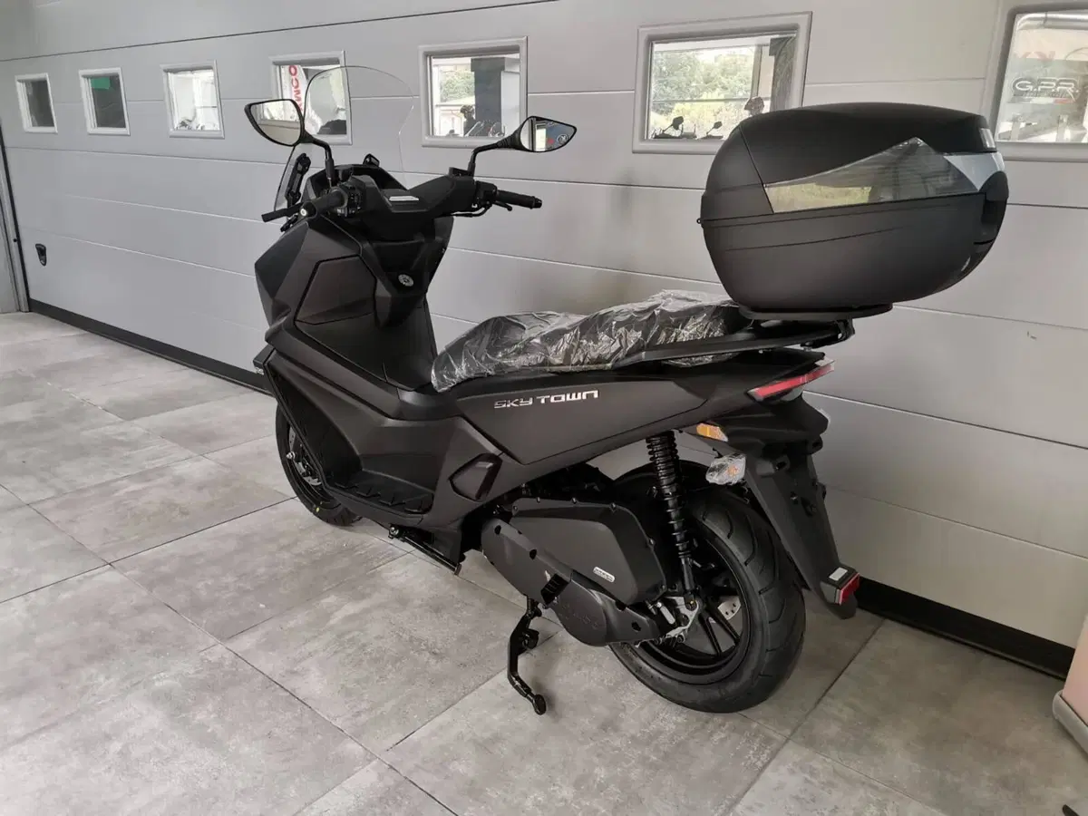 Kymco Skytown 125i (2024 - 26) (5)