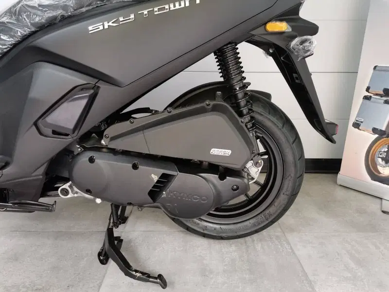 Kymco Skytown 125i (2024 - 26) (7)